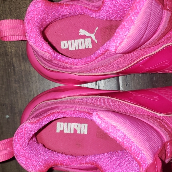 Beautiful Rare Puma Sneakers - Picture 7 of 7